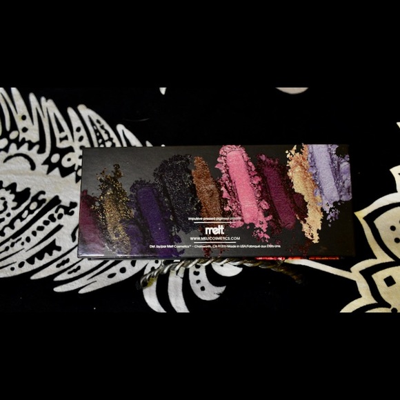 Melt Impressive Eyeshadow Palette(Discountinue) - Picture 6 of 8